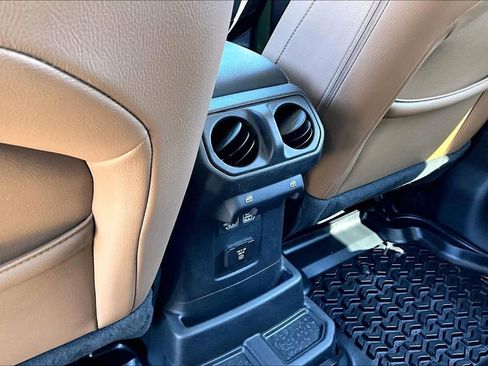 Used 2022 Jeep Wrangler Unlimited Sahara w/ LED Lighting Group image 10