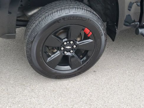 Used 2018 Chevrolet Colorado LT w/ Redline Special Edition AWD/4WD image 5