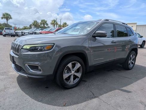 Used 2021 Jeep Cherokee Limited AWD/4WD image 7