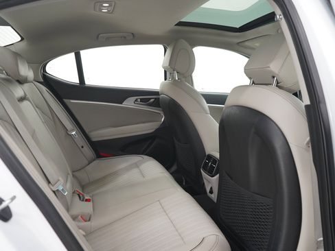 Used 2020 Genesis G70 3.3T w/ Elite Package AWD/4WD image 12