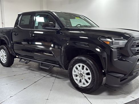 New 2026 Toyota Tacoma SR5 image 3