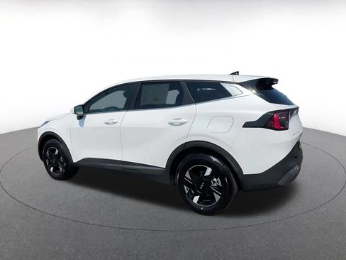 Used 2026 Kia Sportage LX AWD/4WD image 8