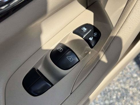 Used 2015 Nissan Altima 2.5 SL w/ Technology Package FWD image 15