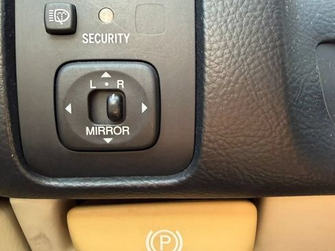 Used 2006 Lexus SC 430 Convertible w/ Preferred Accessory Pkg RWD image 25
