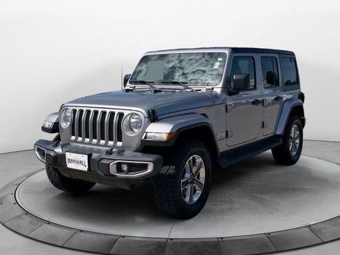 Used 2018 Jeep Wrangler Unlimited Sahara w/ Cold Weather Group AWD/4WD image 7