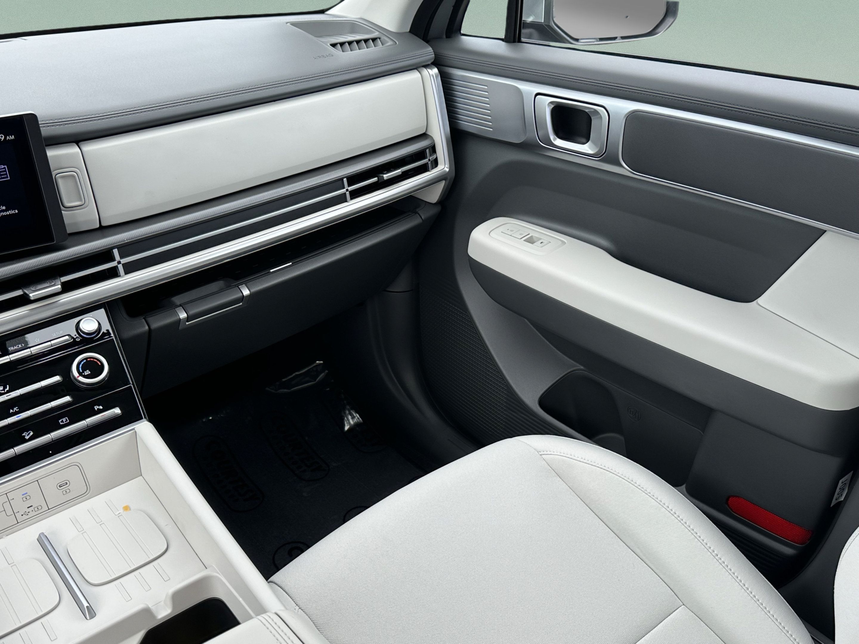 New 2027 Hyundai Santa Fe SE FWD image 11