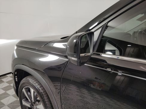 Certified 2023 Honda Pilot Touring image 22