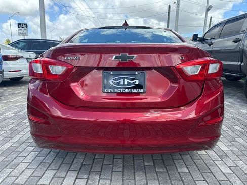 Used 2017 Chevrolet Cruze LT w/ Convenience Package image 6