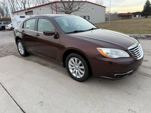 Used 2012 Chrysler 200 Touring image 3