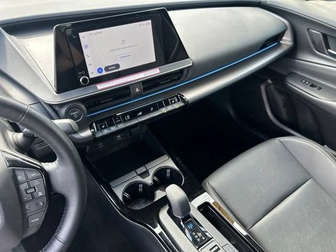 Used 2024 Toyota Prius XLE FWD image 30