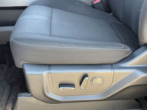 Used 2017 Ford F150 XLT w/ Equipment Group 302A Luxury AWD/4WD image 24