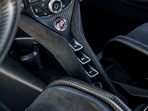 Used 2022 McLaren 765LT image 20