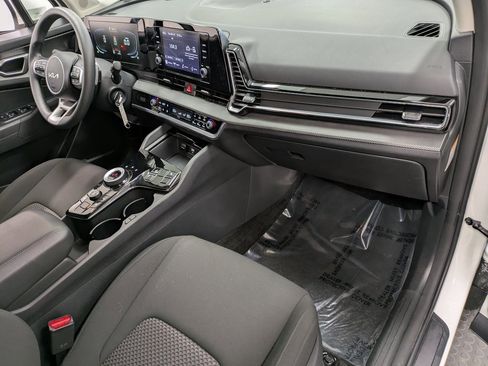 Certified 2024 Kia Sportage LX image 29