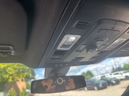 Used 2021 Chevrolet Tahoe Z71 w/ Z71 Off-Road Package image 14