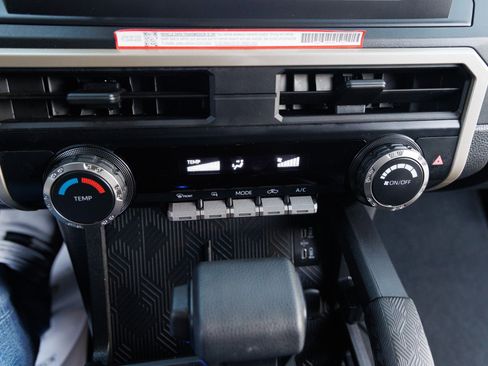 Used 2024 Toyota Tacoma SR image 23