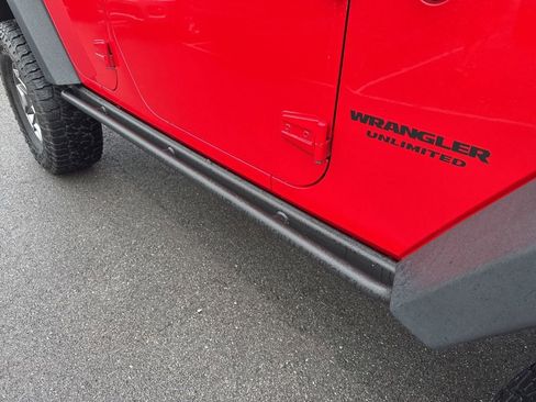 Used 2016 Jeep Wrangler Unlimited Rubicon w/ Connectivity Group image 33