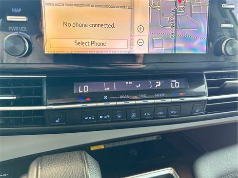 Used 2021 Toyota Sienna XLE w/ XLE Plus Package AWD/4WD image 42