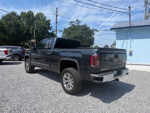 Used 2017 GMC Sierra 1500 SLT w/ SLT Premium Package AWD/4WD image 4