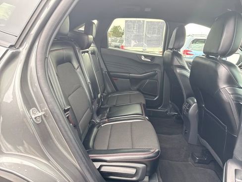 Used 2025 Ford Escape ST-Line image 10