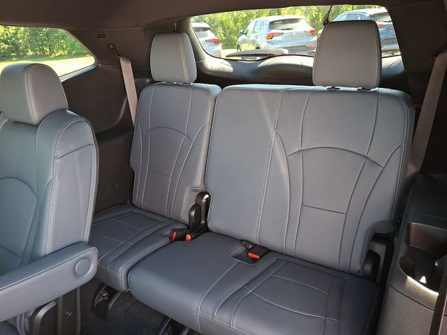 Used 2024 Buick Enclave Essence w/ Experience Buick Package AWD/4WD image 11