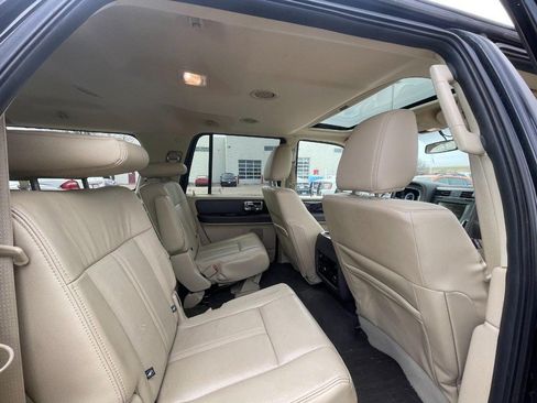 Used 2015 Lincoln Navigator L 4WD w/ Equipment Group 101A Reserve image 5