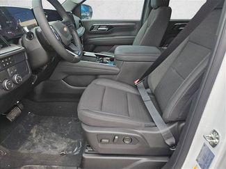 New 2026 Chevrolet Suburban LS video 4