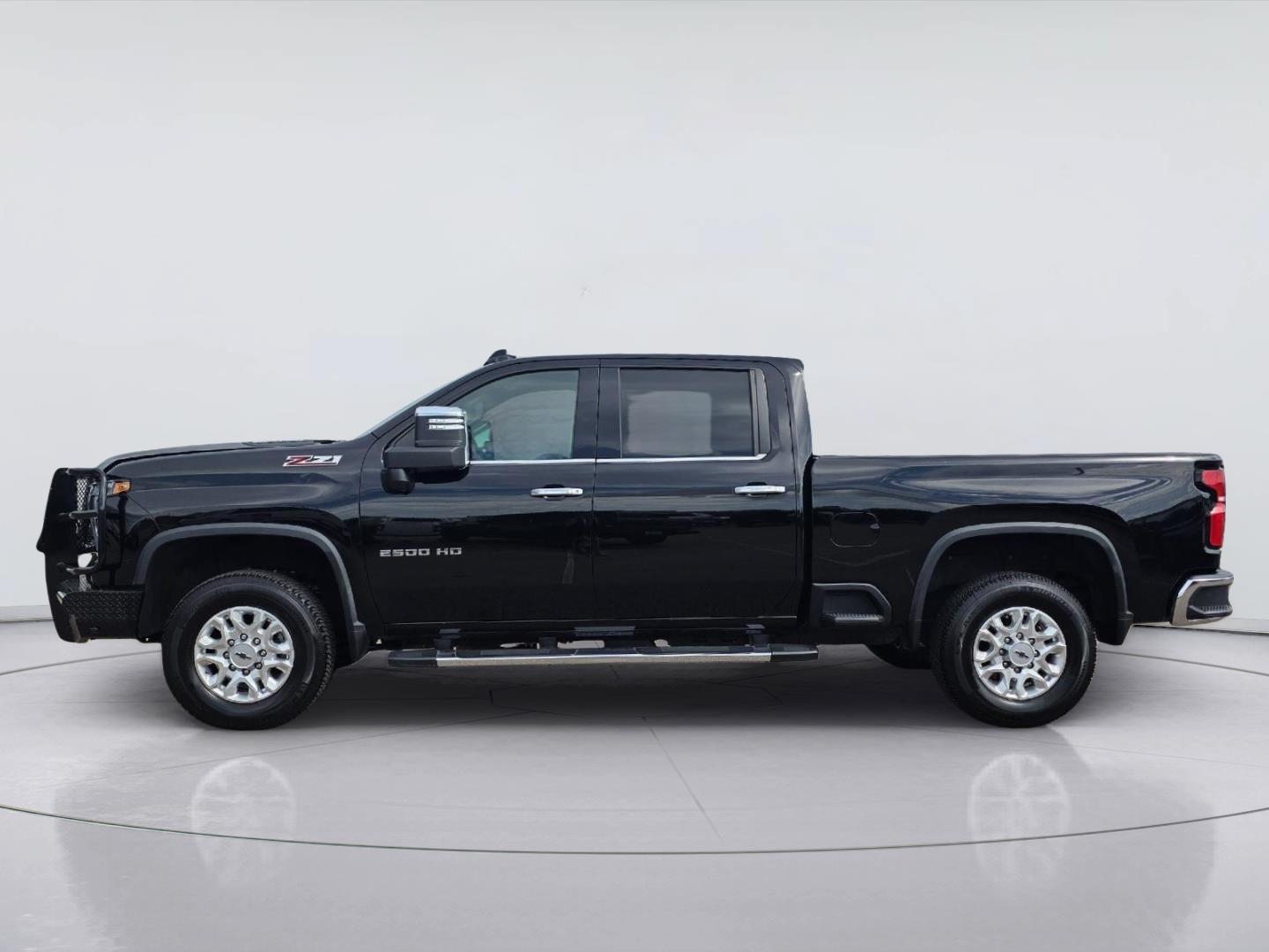 Used 2025 Chevrolet Silverado 2500 LTZ w/ LTZ Convenience Package AWD/4WD image 8