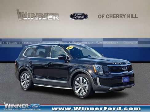 Used 2022 Kia Telluride S AWD/4WD image 1