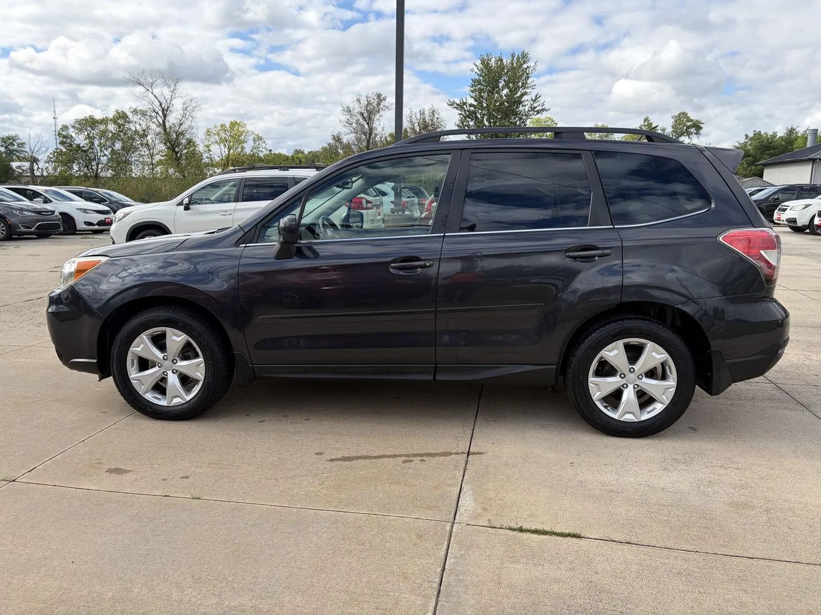 Used 2014 Subaru Forester 2.5i Limited w/ Popular Package #2 AWD/4WD image 5