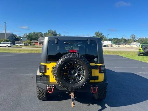 Used 2015 Jeep Wrangler Unlimited Rubicon AWD/4WD image 5