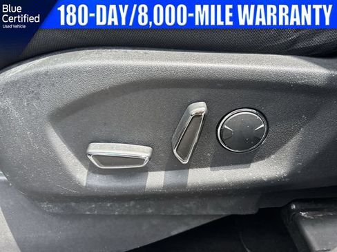 Used 2017 Ford Explorer XLT w/ Equipment Group 201A FWD image 21