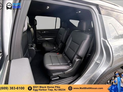 Used 2025 Chevrolet Traverse Z71 AWD/4WD image 23