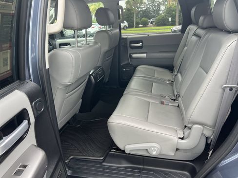 Used 2019 Toyota Sequoia Limited AWD/4WD image 32