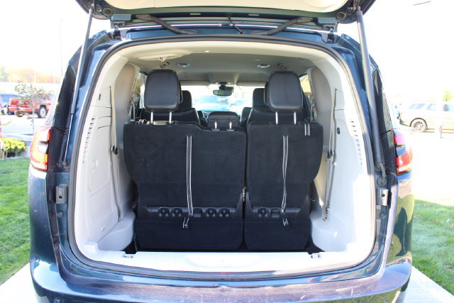 Used 2024 Chrysler Pacifica Limited FWD image 46