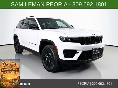 New 2025 Jeep Grand Cherokee Altitude image 1