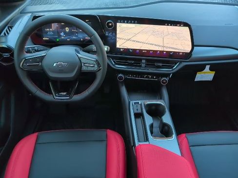 New 2026 Chevrolet Equinox EV RS image 4