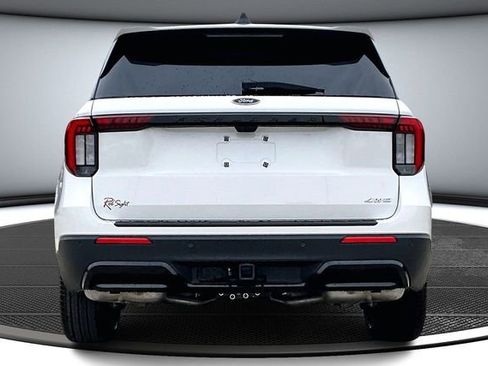 New 2026 Ford Explorer ST-Line w/ ST-Line Street Pack image 4