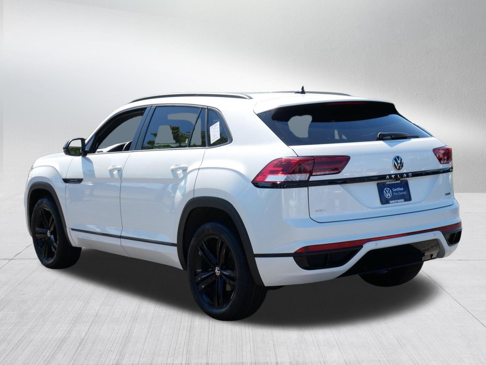 Certified 2023 Volkswagen Atlas Cross Sport SEL R-Line AWD/4WD image 5