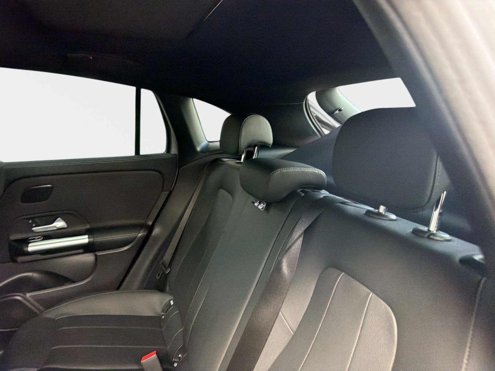 Certified 2025 Mercedes-Benz GLA 250 image 12