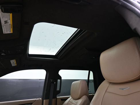 Used 2019 Cadillac Escalade Platinum AWD/4WD image 13