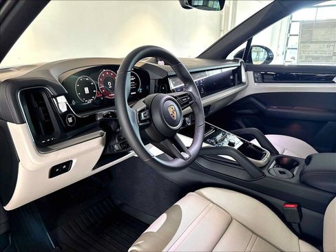 New 2026 Porsche Cayenne AWD/4WD image 4