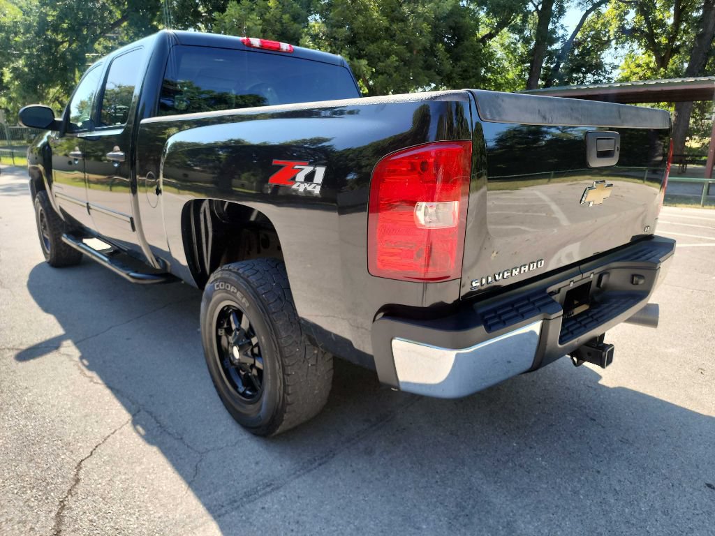 Used 2009 Chevrolet Silverado 2500 LT w/ Exterior Plus Package AWD/4WD image 5