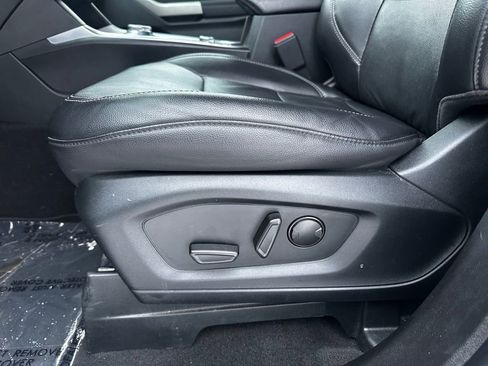 Used 2023 Ford Explorer Limited w/ Equipment Group 301A image 17