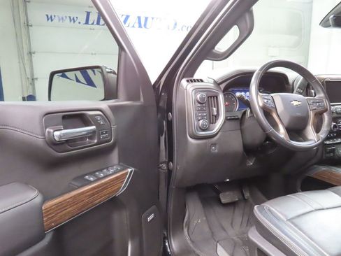 Used 2022 Chevrolet Silverado 1500 High Country w/ Technology Package image 46