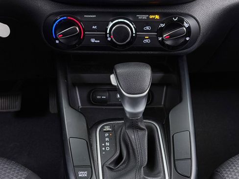 Used 2023 Kia Soul LX w/ LX Technology Package image 20