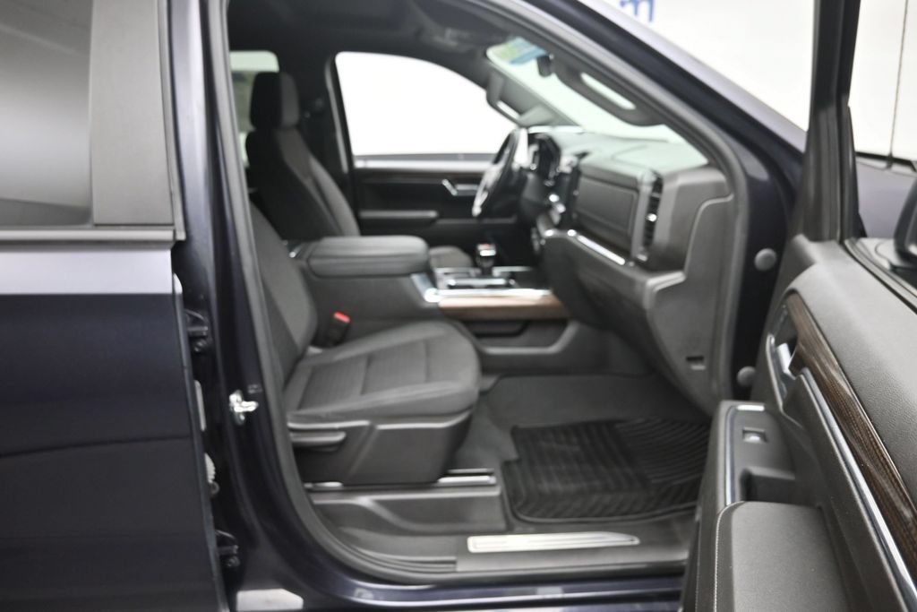 Used 2023 Chevrolet Silverado 1500 LT w/ All Star Edition Plus AWD/4WD image 9