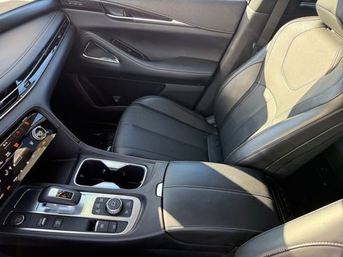 Used 2022 INFINITI QX60 Sensory w/ Vision Package image 14