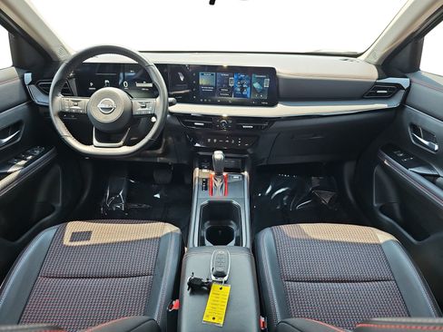 Used 2026 Nissan Kicks SR FWD image 10