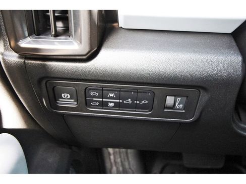 Used 2025 GMC Hummer EV 2X image 18