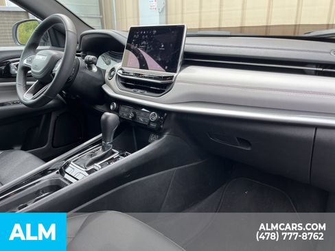 Used 2025 Jeep Compass Limited AWD/4WD image 28
